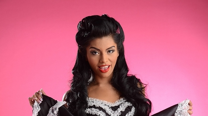 2019/Nov/NatalieFox5